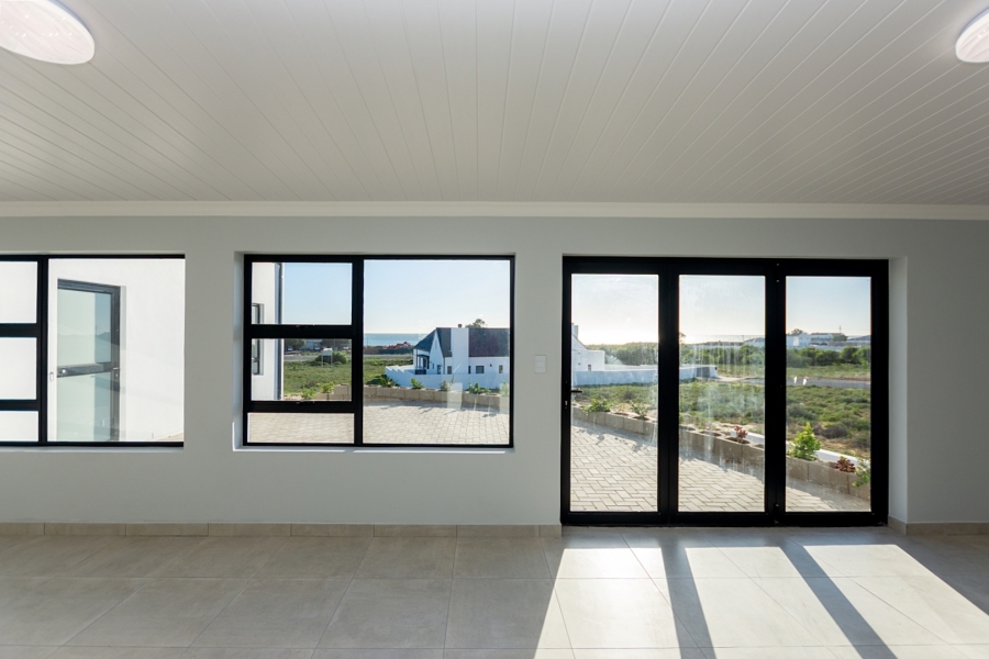 4 Bedroom Property for Sale in Da Gama Bay Western Cape